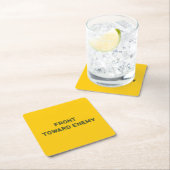 DESSOUS-DE-VERRE CARRÉ EN PAPIER AVANT VERS L'ENNEMI (En situation)