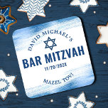 Dessous-de-verre Carré En Papier Bar Mitzvah Blue Foil Marine Typographie moderne B<br><div class="desc">Soyez fier, réjouissez-vous et présentez cette étape importante de votre Bar Mitzvah préféré ! Célébrez avec ce dessous de verre papier personnalisé, audacieux, étonnant, simple, moderne et simple. Faux traits de pinceau bleu clair métallique, typographie bleu marine et une étoile bleu marine de David superposent un arrière - plan blanc...</div>