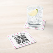Dessous-de-verre Carré En Papier Code QR scannable avec écriture manuscrite cursive (En situation)
