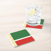 Dessous-de-verre Carré En Papier Drapeau tchétchène (En situation)