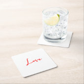 Dessous-de-verre Carré En Papier Élégante calligraphie rouge Mariage d'amour blanc (En situation)