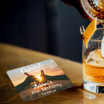 Dessous-de-verre Carré En Papier fête du 21e anniversaire pour les gars encourage l<br><div class="desc">Un dessous de verre en papier pour une fête de 21e anniversaire pour un type. Photo de deux mains tenant des bouteilles de bière contre le coucher du soleil du soir. Garde la photo ou ajoute la tienne. Avec le texte : Cheers to, modèles pour un nom âge 21 et...</div>