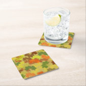 Dessous-de-verre Carré En Papier Feuilles automnales - Arrière - plan d'or (En situation)