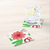 Dessous-de-verre Carré En Papier Fleurs rouges Whimsical Feuilles verts sur l'art b (En situation)