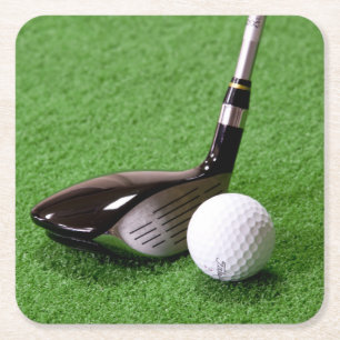 Dessous-de-verre Carré En Papier Golf Club et Golf Ball on the Green
