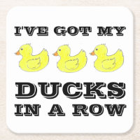 J'ai mes canards dans une rangée de canards en cao