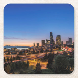 Dessous-de-verre Carré En Papier L'autoroute I-5 et le centre de Seattle au crépus