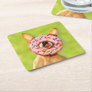 Dessous-de-verre Carré En Papier Le chien drôle de chiwawa avec arrosent le beigne