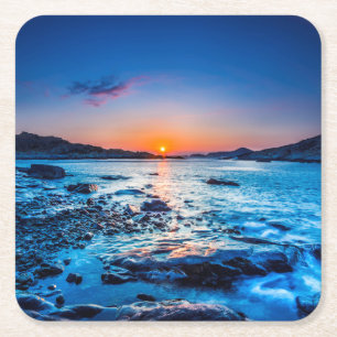 Dessous-de-verre Carré En Papier Lever de soleil au-dessus d'horizon au bord de la
