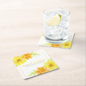 Dessous-de-verre Carré En Papier Mariage de fleurs d'aquarelle jaune marigold (En situation)