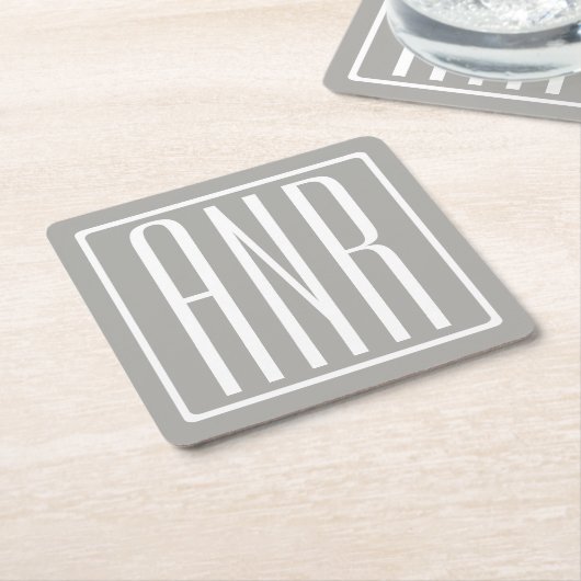 Dessous-de-verre Carré En Papier Monogramme initial | Blanc sur gris clair (Incliné)