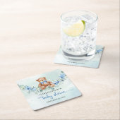 Dessous-de-verre Carré En Papier Ours en peluche mignon fleurs bleues poussiéreuses (En situation)