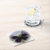 Dessous-de-verre Carré En Papier Pansement pourpre et blanc (En situation)