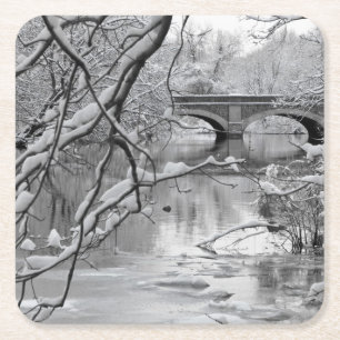Dessous-de-verre Carré En Papier Pont de voûte au-dessus de rivière congelée en