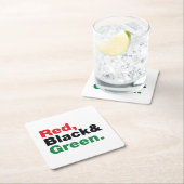 Dessous-de-verre Carré En Papier Rouge, Noir et Vert. (En situation)