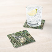 Dessous-de-verre Carré En Papier Serpent à taureau R4 dans l'herbe (En situation)