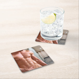Dessous-de-verre Carré En Papier Torse d'homme musclé torse nu sixpack de SlipperyJ