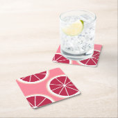 Dessous-de-verre Carré En Papier Tranches de pamplemousse rose (En situation)