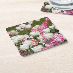 Dessous-de-verre Carré En Papier Tulipes blanches et roses lumineuses par une journ