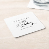 Dessous-de-verre Carré En Papier Typographie minimaliste Design d'anniversaire (Incliné)
