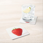 Dessous-de-verre Carré En Papier Un coastère de fraise rouge (En situation)
