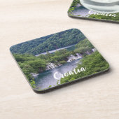 Dessous-de-verre Cascade cascade avec forêt verte en Croatie (Côté gauche)