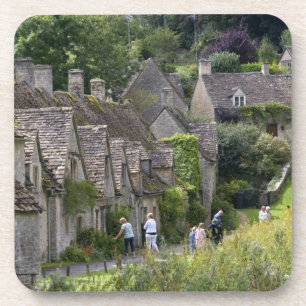 Dessous-de-verre cottages en pierre de Cotswold dans le village de