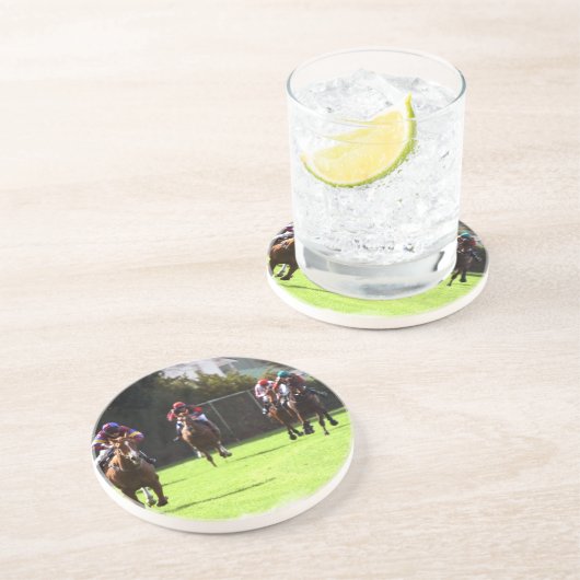 Dessous de verre de champ de course de chevaux (Côté)