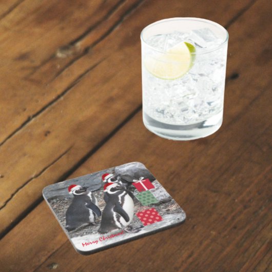 Dessous-de-verre Des pingouins portant des chapeaux rouges