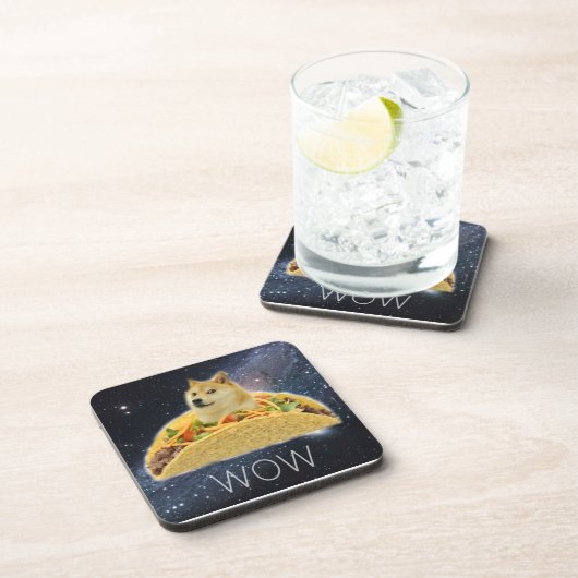 Dessous-de-verre Doge de taco dans l'espace. Wouah (Côté Droit)
