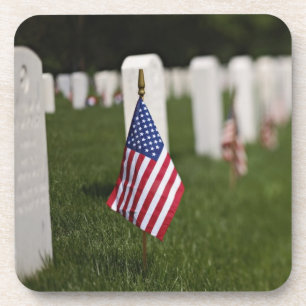 Dessous-de-verre Drapeaux américains sur des tombes des vétérans