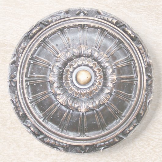 Dessous de verre en bronze gothiques de médaillon (Devant)