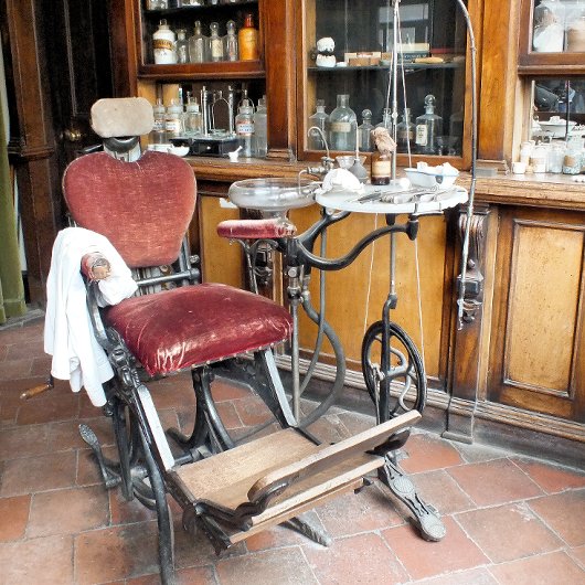 DESSOUS DE VERRE EN GRÈS ANGLETERRE VICTORIENNE