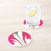 Dessous De Verre En Grès Chic rouge extraordinaire rose sous le ciel blanc. (Côté)