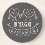 Dessous De Verre En Grès Coeurs de calèche-cadeaux du 18e anniversaire<br><div class="desc">Joli deux doodle à main du coeur dessiné 18ème anniversaire design.</div>