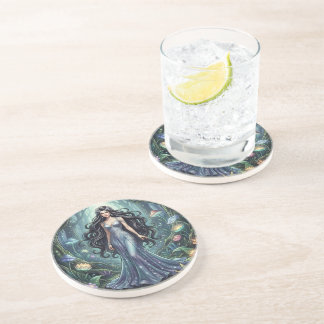 Dessous De Verre En Grès Femme majestueuse avec une robe argentée
