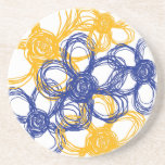 Dessous De Verre En Grès Fleurs sauvages bleues et jaunes<br><div class="desc">Ce magnifique dessous de verre à thème floral présente des fleurs sauvages stylisées de type marguerite bleue et jaune. Fait un grand cadeau pour les fêtes de mariage et comme faveurs de mariage. Ajoutez un nom ou une initiale pour un look personnalisé !</div>