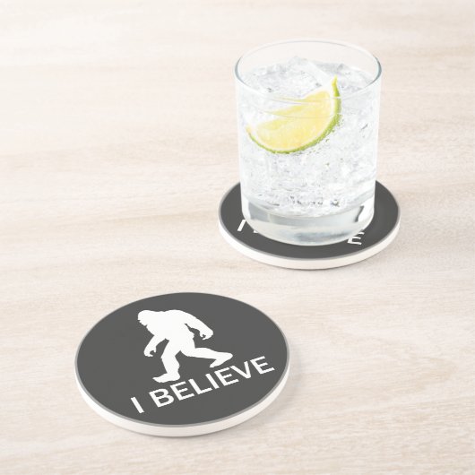 Dessous De Verre En Grès Je crois en Bigfoot (Côté)