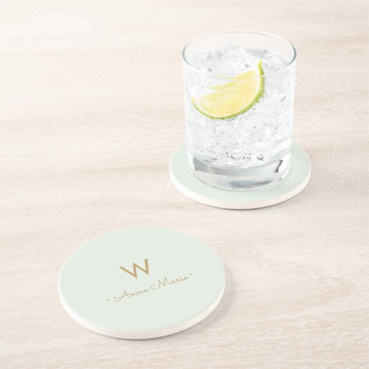 Dessous De Verre En Grès Monogramme d'or moderne Sage Green (Côté)
