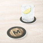 Dessous De Verre En Grès Monogramme Or Brossé Luxe<br><div class="desc">Le design monogrammed de luxe minimal comprend un monogramme d'or brossé avec votre initiale en typographie de bloc classique sur un arrière - plan de texture en cuir noir marron foncé pour un look simple et élégant et luxueux.</div>