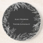 Dessous De Verre En Grès Pierre de sable Mariage de couleur noire et blanch<br><div class="desc">Ce Dessous de verre en grès Mariage de couleur noir et blanc offre une combinaison classique de typographie minimaliste simple, d'un étage couleur noir et blanc neutre et d'une verdure élégante. Les ornements en silhouette de feuille moody sont astucieusement arrangés pour créer une belle forme fluide qui démarre les éléments...</div>