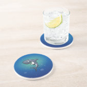 Dessous De Verre En Grès Requin drôle souriant sur fond bleu (Côté)
