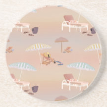 Se détendre sur la plage pastel sablonneuse