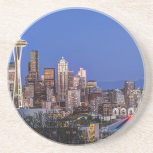 Dessous De Verre En Grès Seattle, centre-ville et mont Rainier au crépuscul
