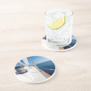 Dessous De Verre En Grès voilier surfant sur la mer