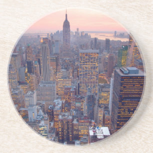 Dessous De Verre En Grès Vue large de Manhattan au coucher du soleil