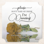 Dessous-de-verre En Papier Chic Gold Rose ne prenez pas mon Mariage de boisso<br><div class="desc">Ce dessous de verre mariage est élégant, élégant et amusant ! Il est orné d'une photo d'un seul rose doré à long tige ocre ou jaune moutarde, allongé sur son côté, miroir dans un bassin d'eau. Le texte dit : "S'il vous plaît ne prenez pas mon verre, je danse" écrit...</div>