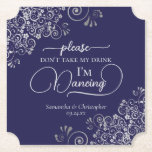 Dessous-de-verre En Papier Elégant Argent & Marine ne prenez pas mon Mariage<br><div class="desc">Ce dessous de verre mariage est élégant, élégant et amusant ! Il présente un beau design gris argenté et bleu marine avec des lettres de script modernes et des boucles et tourbillons délicats en faux feuille dans les coins. Le texte dit "S'il vous plaît ne prenez pas mon verre, je...</div>