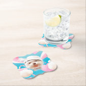 Dessous-de-verre En Papier Fluffy Dog avec Casquette blanc (En situation)