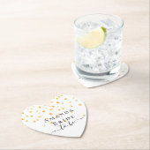 Dessous-de-verre En Papier Futur mariée paillettes de coeurs dorés nom (En situation)